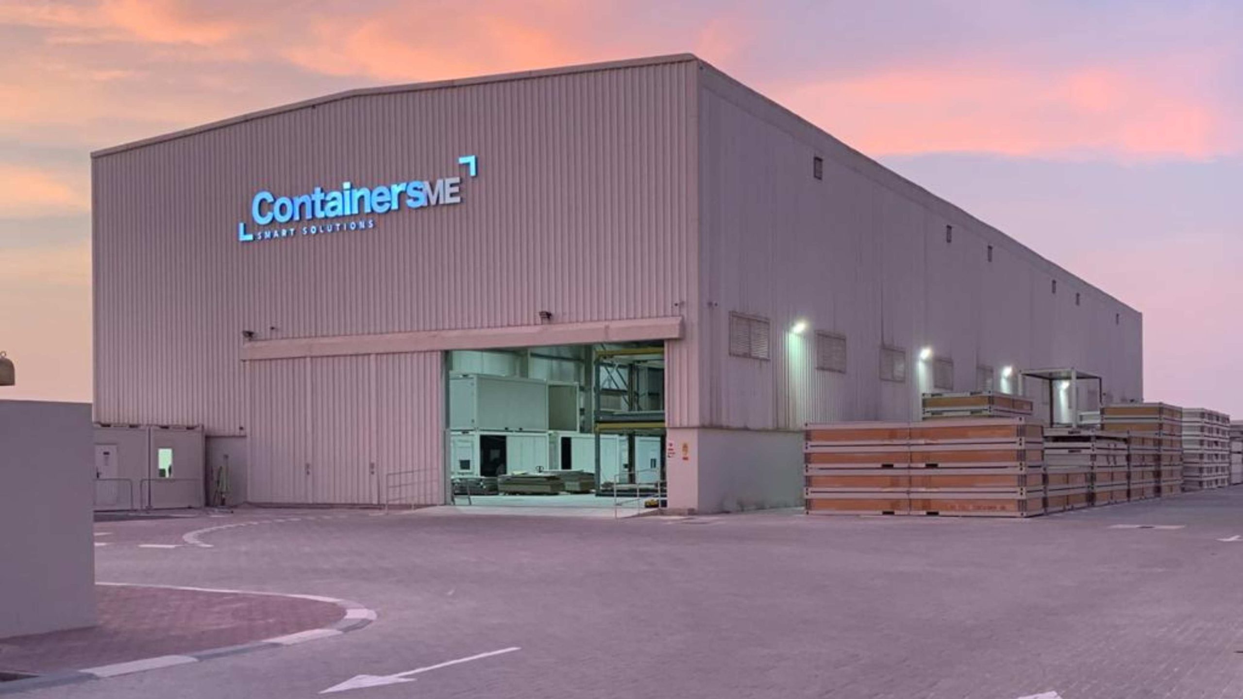 Containers me office come ware house in UAE Dubai Jabel Ali